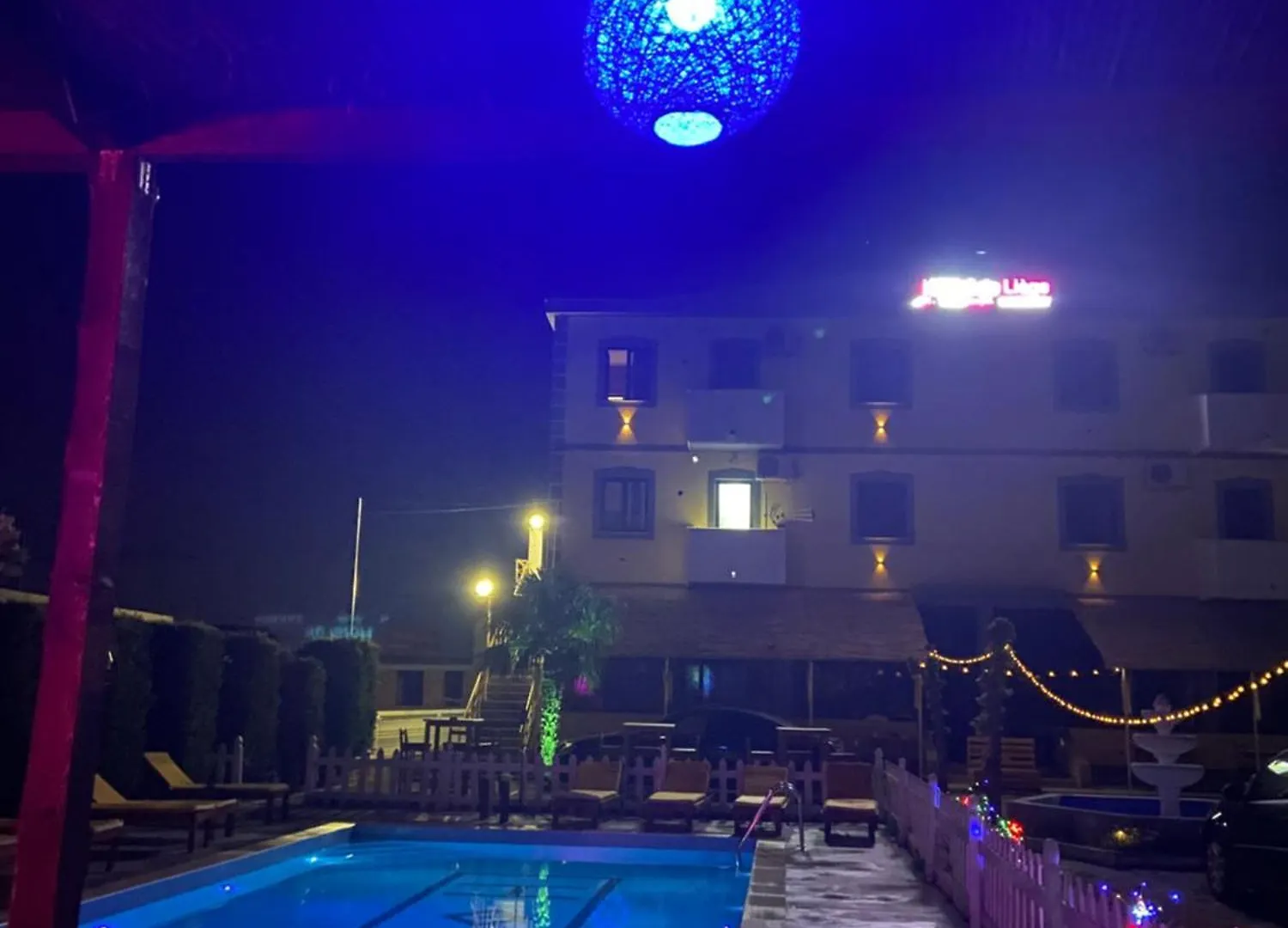 Hotel De Liege Velipojë